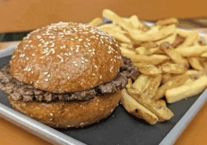 Chomp Kitchen & Drinks signature dishes House BurgerSmash Classic BurgerSmokey Bandit Melt